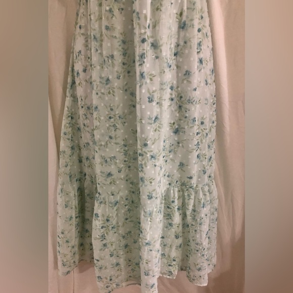 Trixxi green ditsy floral flutter sleeve tiered hem dress size medium brand new - Picture 10 of 15
